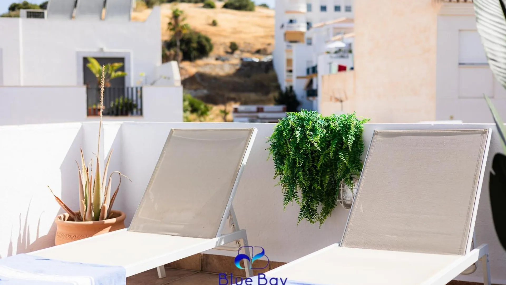 Holiday home The Yellow One La Herradura